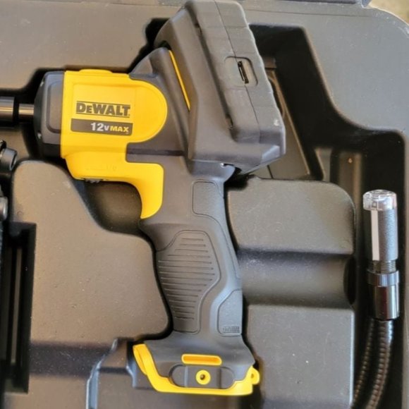 DeWALT Inspection Scope with Extra 9mm s LIKE NEW - Picture 3 of 7